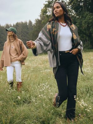 Sarita Cashmere & Silk Scarf in Neo Scylla Corner