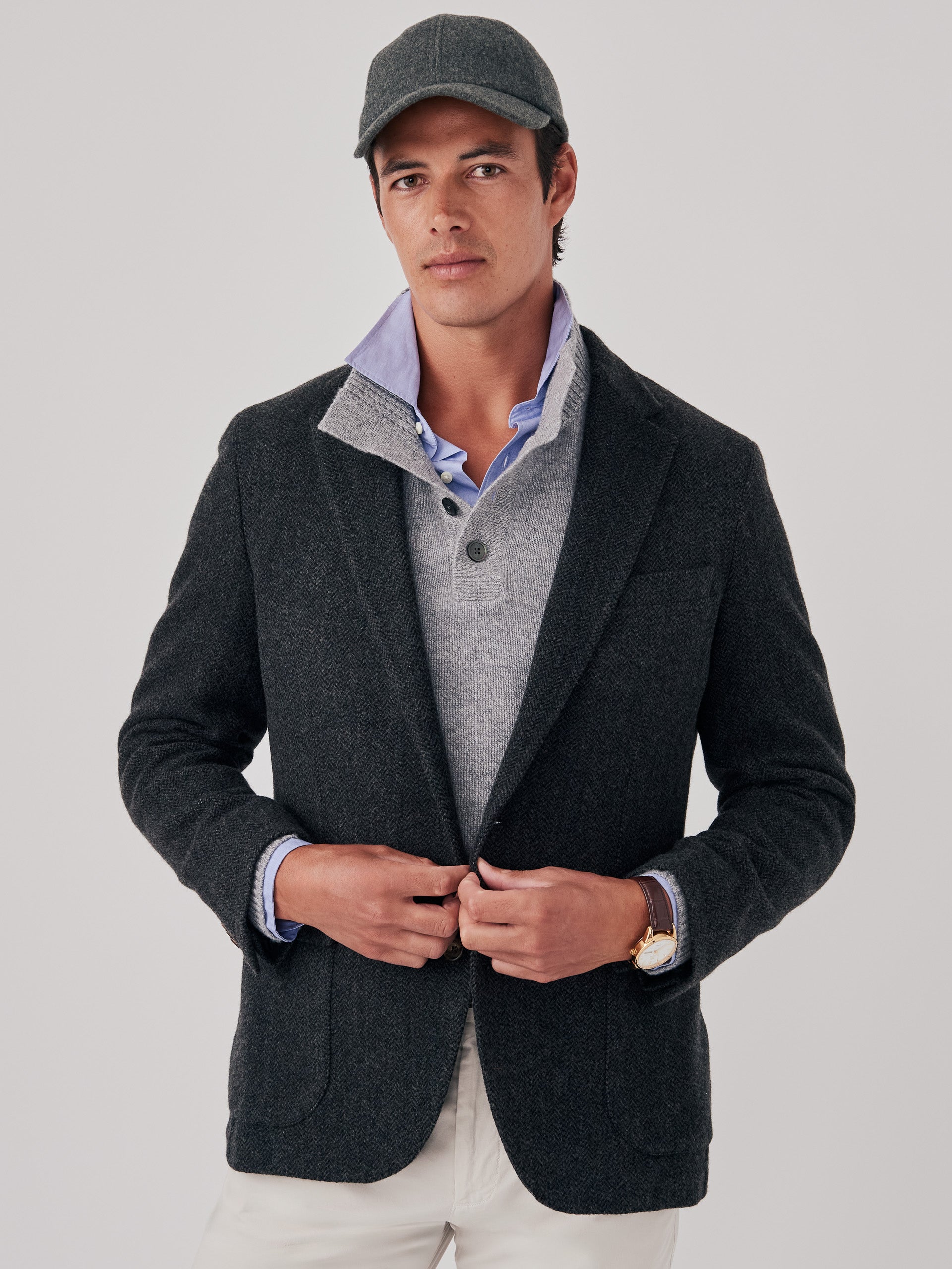 mccown_0230126466_herringbone_charcoal_grey_mock_neck_0214091022_h_lt_grey_016-1