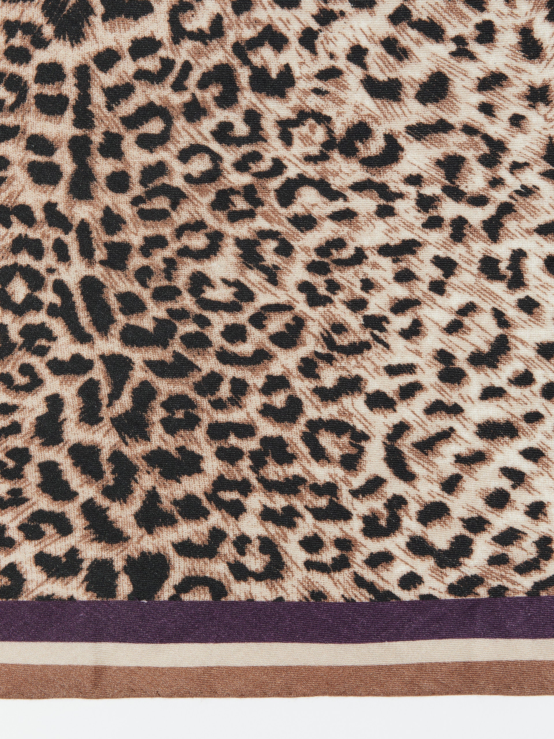 sarita_0216826498_cheetah_corner_deep_plum_tan_005-1